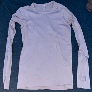 Lululemon long sleeve swiftly tech